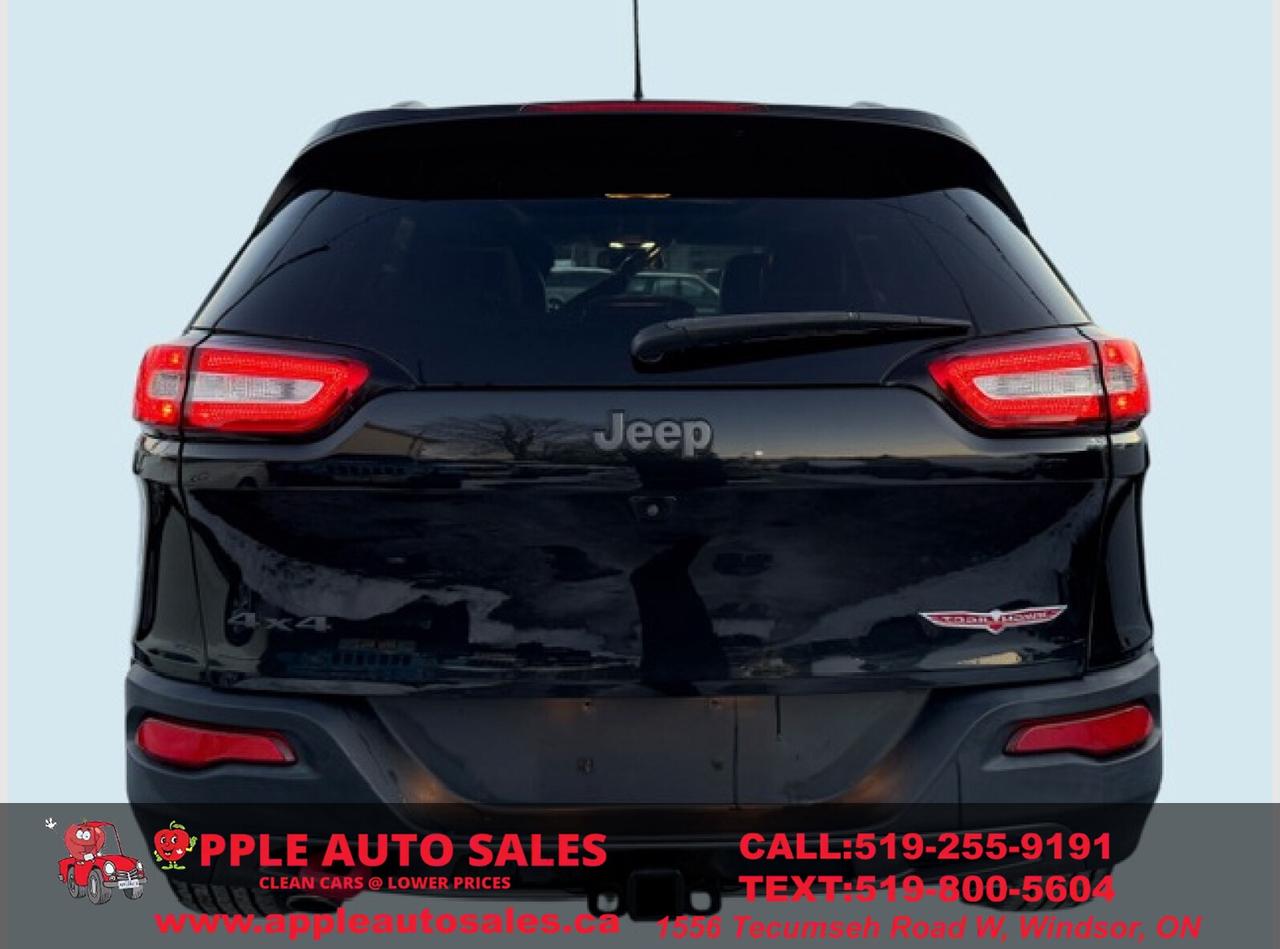 2015 Jeep Cherokee Trailhawk Photo