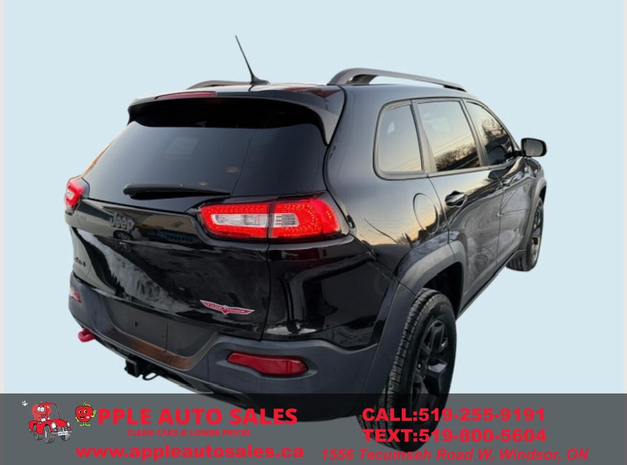 2015 Jeep Cherokee Trailhawk Photo