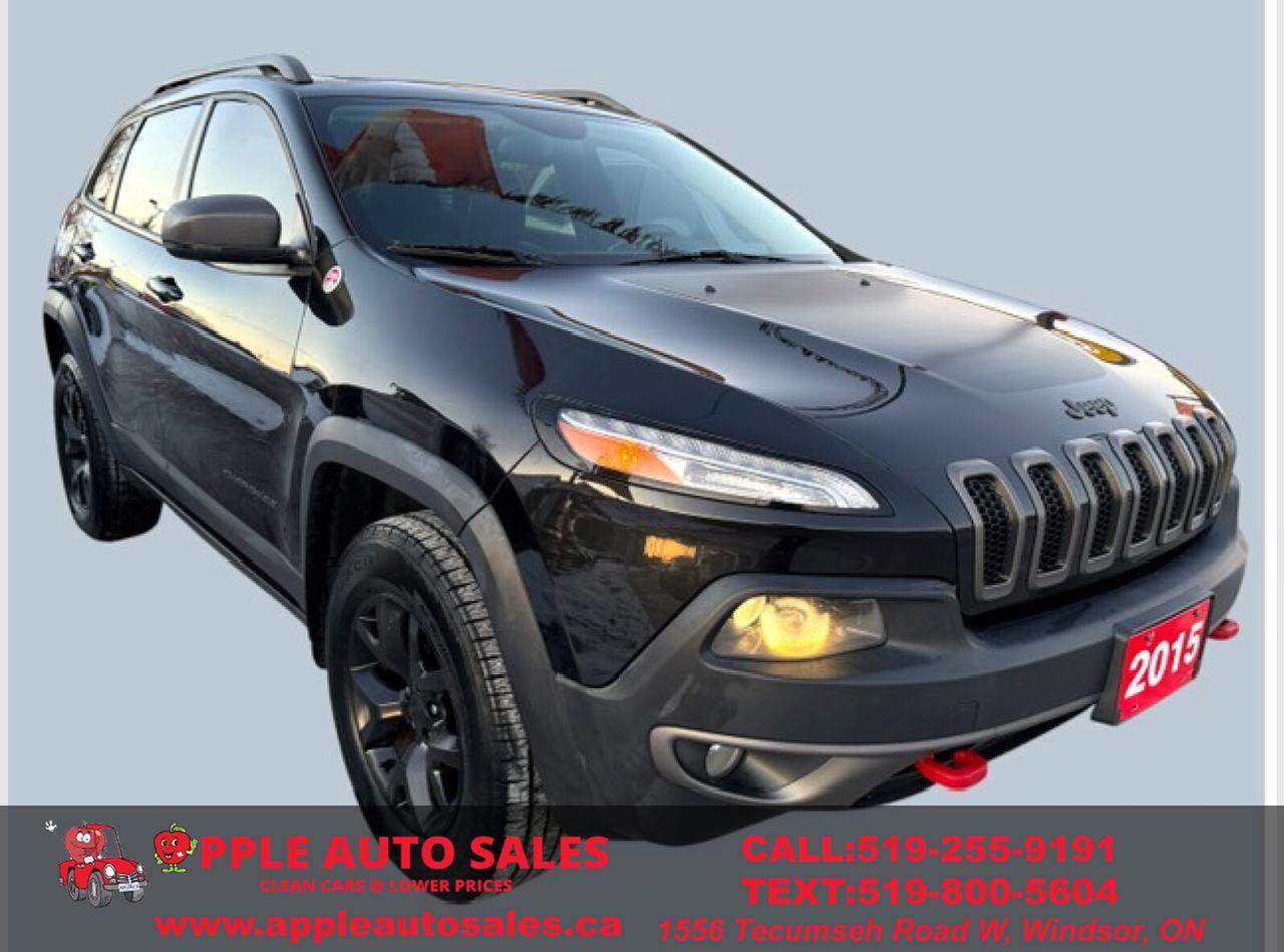 2015 Jeep Cherokee Trailhawk Photo2