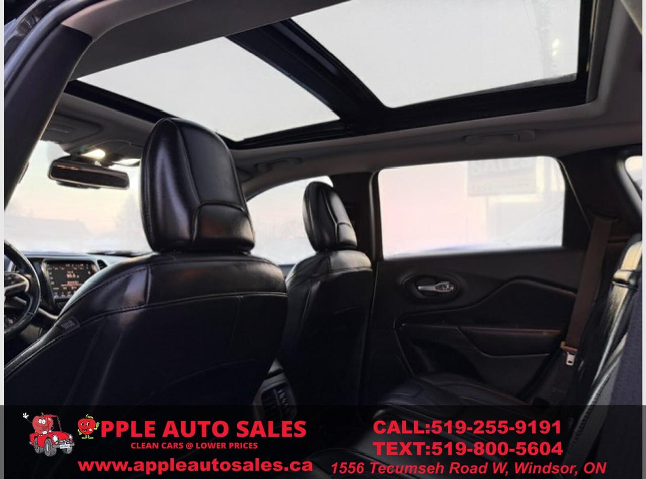 2015 Jeep Cherokee Trailhawk Photo