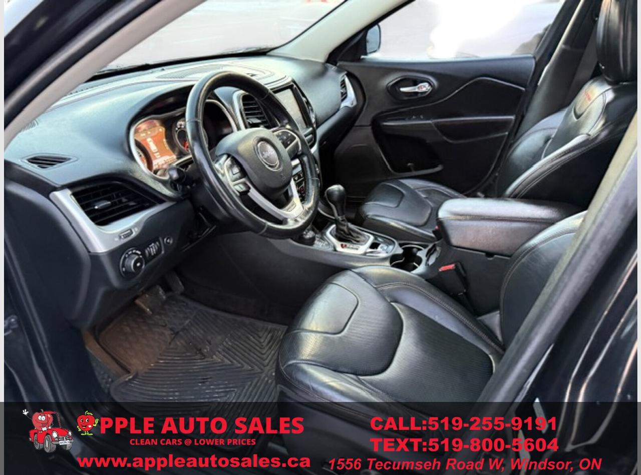 2015 Jeep Cherokee Trailhawk Photo