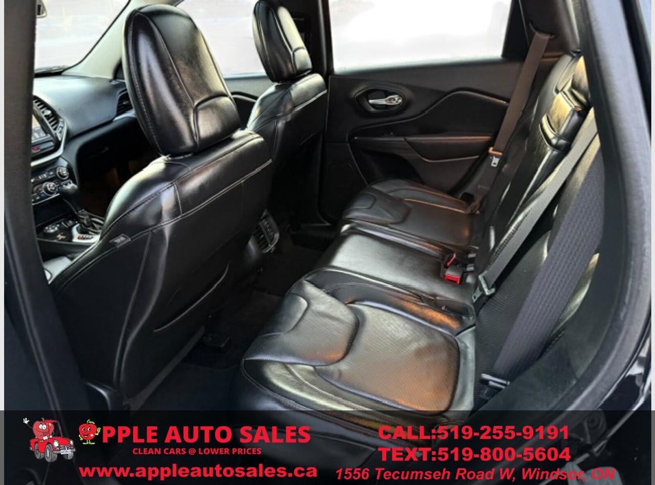 2015 Jeep Cherokee Trailhawk Photo