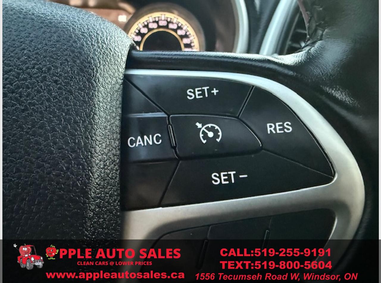 2015 Jeep Cherokee Trailhawk Photo