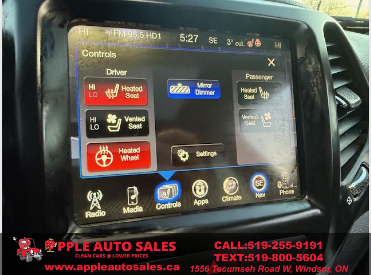 2015 Jeep Cherokee Trailhawk Photo