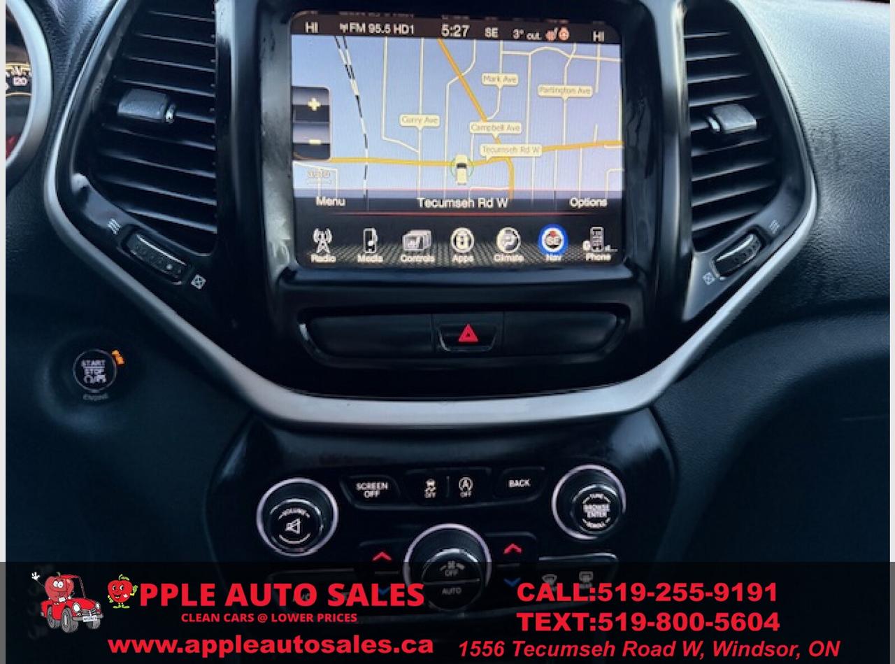 2015 Jeep Cherokee Trailhawk Photo