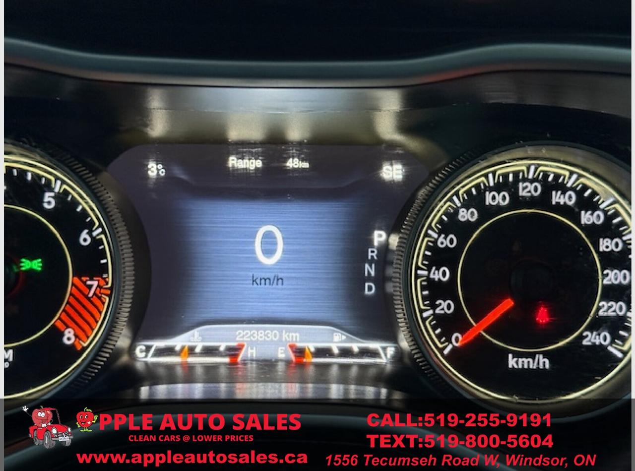 2015 Jeep Cherokee Trailhawk Photo