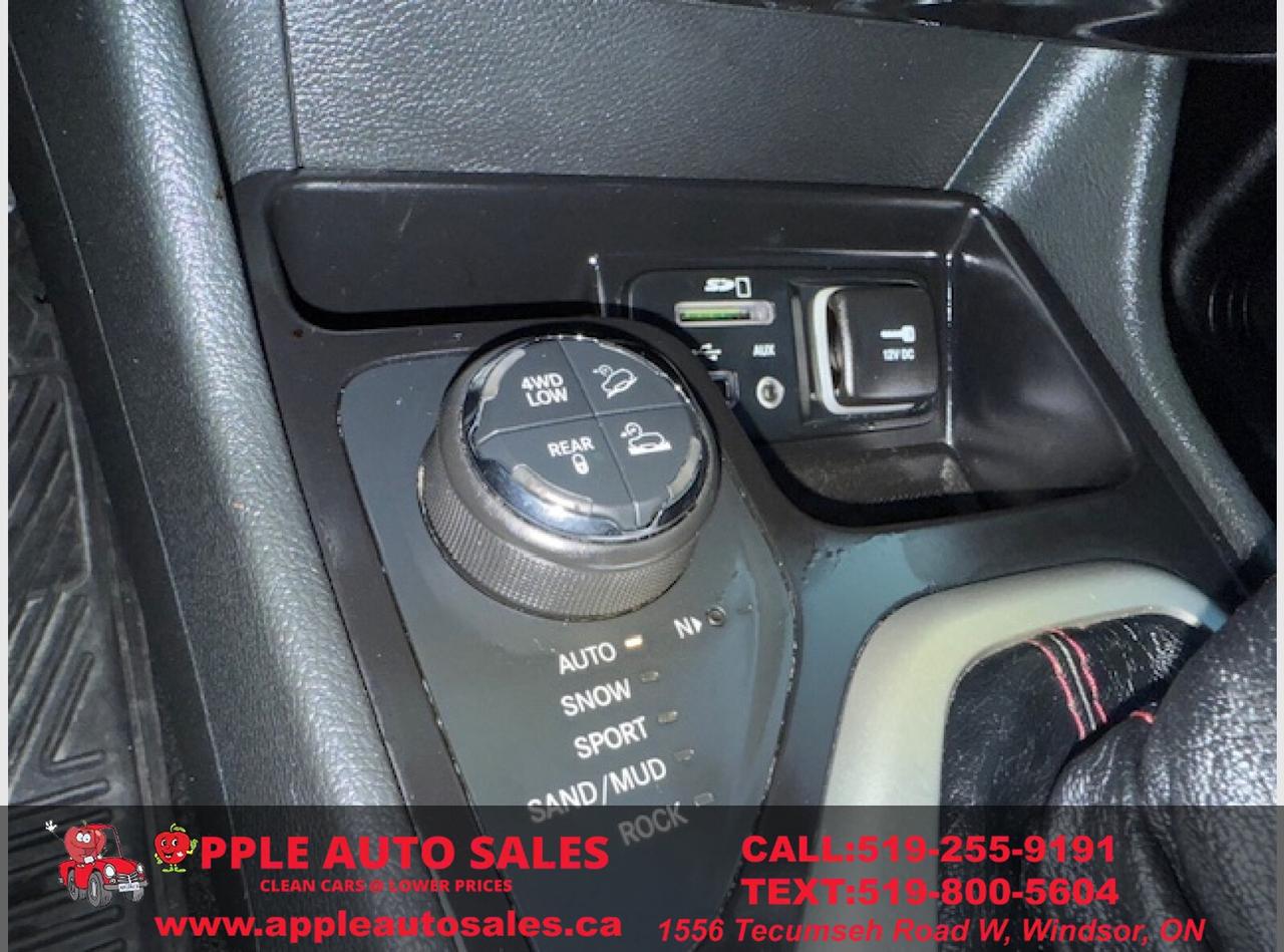 2015 Jeep Cherokee Trailhawk Photo