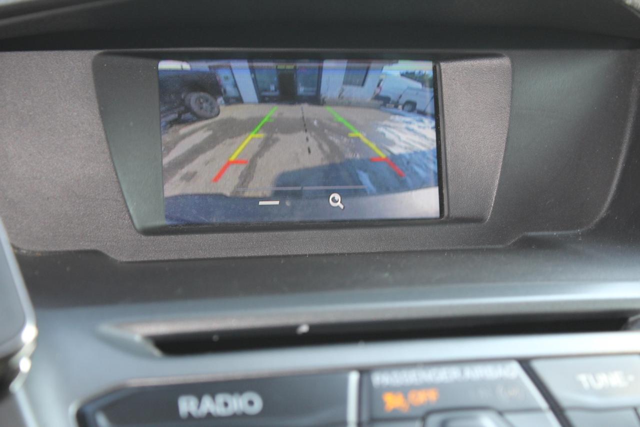 2017 Ford Transit Connect XL Divider Photo