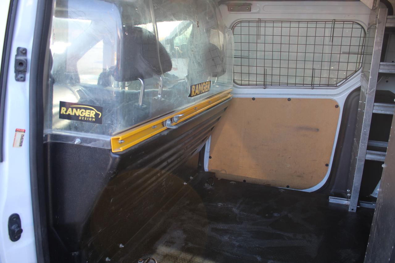 2017 Ford Transit Connect XL Divider Photo