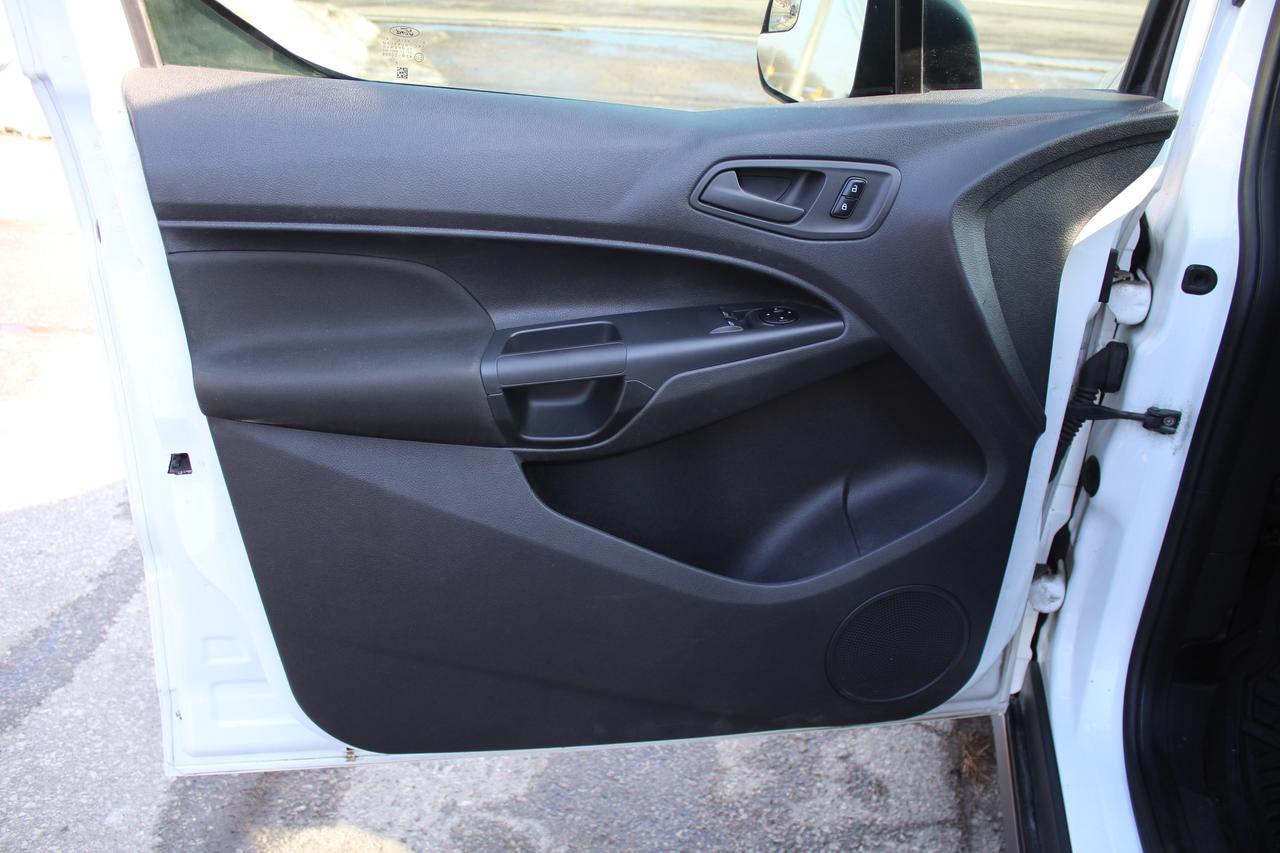 2017 Ford Transit Connect XL Divider Photo