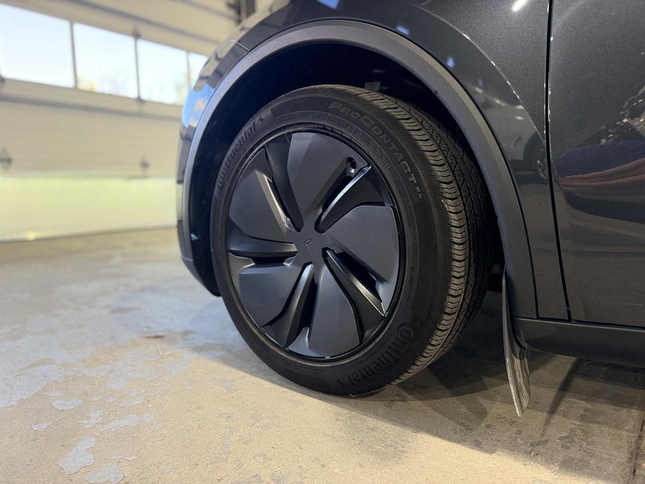 2026 Tesla Model Y LONG RANGE Photo3