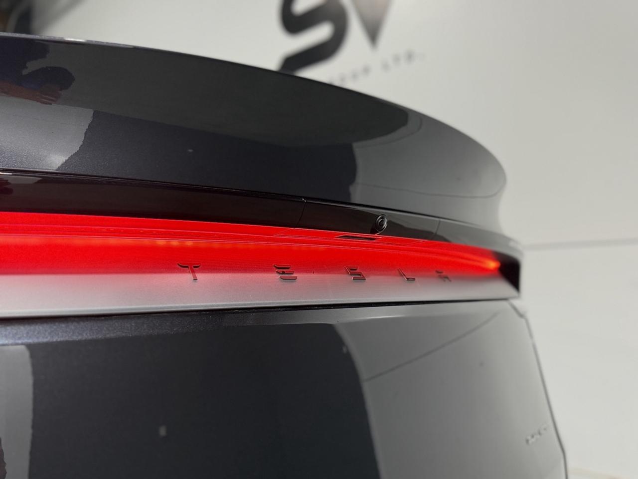 2026 Tesla Model Y LONG RANGE Photo
