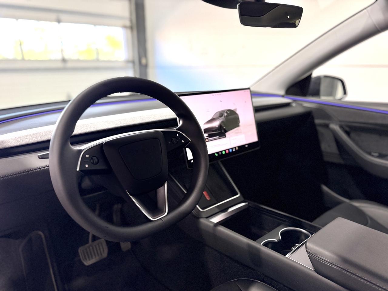 2026 Tesla Model Y LONG RANGE Photo