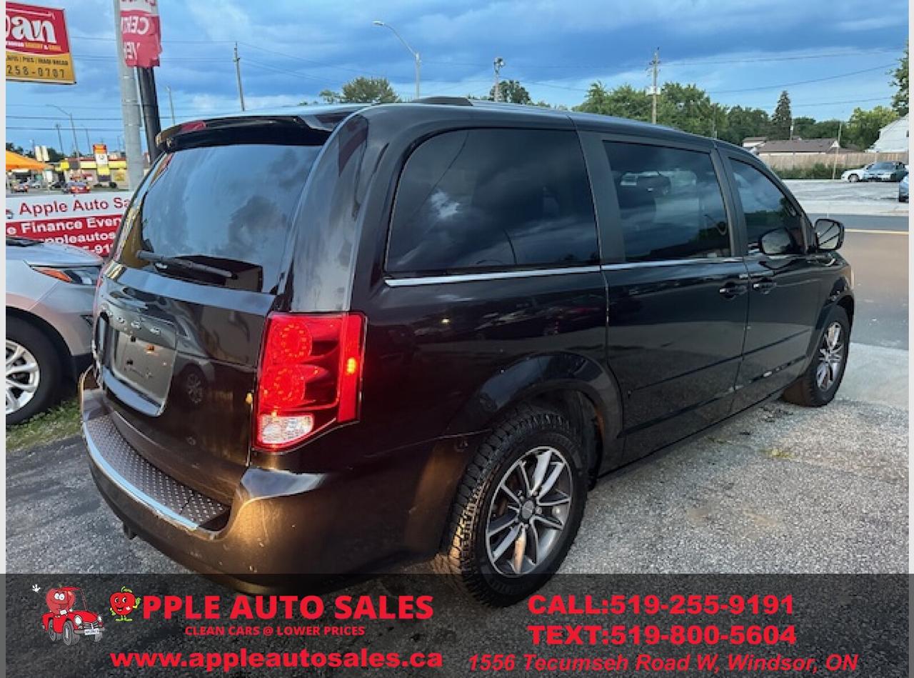 2016 Dodge Grand Caravan  Photo