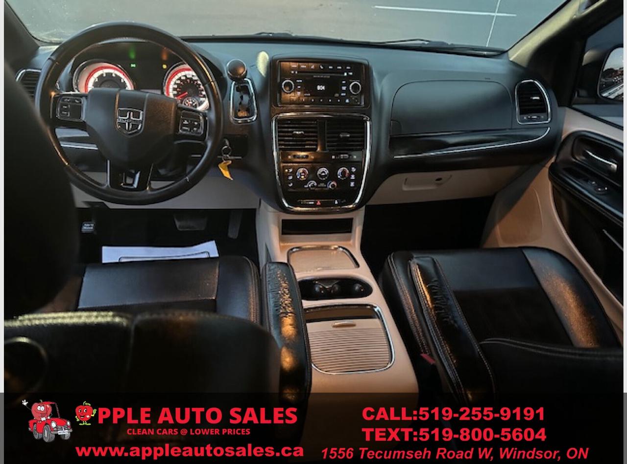 2016 Dodge Grand Caravan  Photo