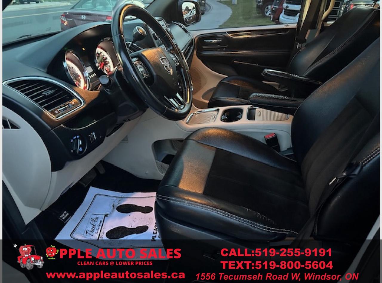 2016 Dodge Grand Caravan  Photo