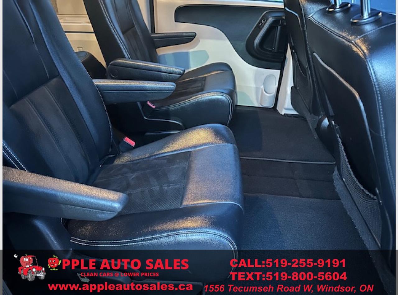 2016 Dodge Grand Caravan  Photo