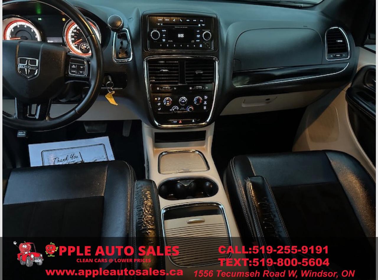 2016 Dodge Grand Caravan  Photo