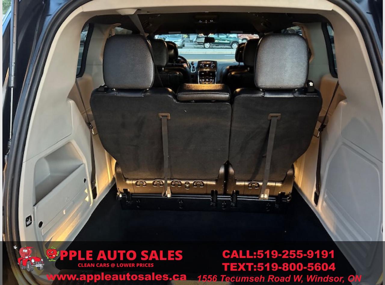 2016 Dodge Grand Caravan  Photo