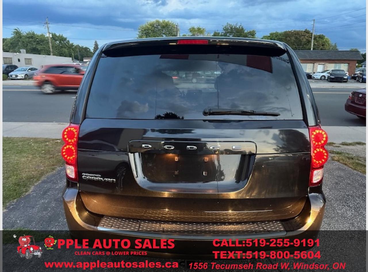 2016 Dodge Grand Caravan  Photo