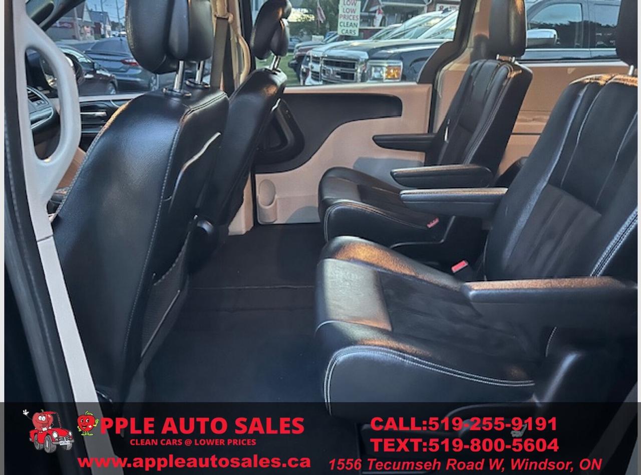 2016 Dodge Grand Caravan  Photo