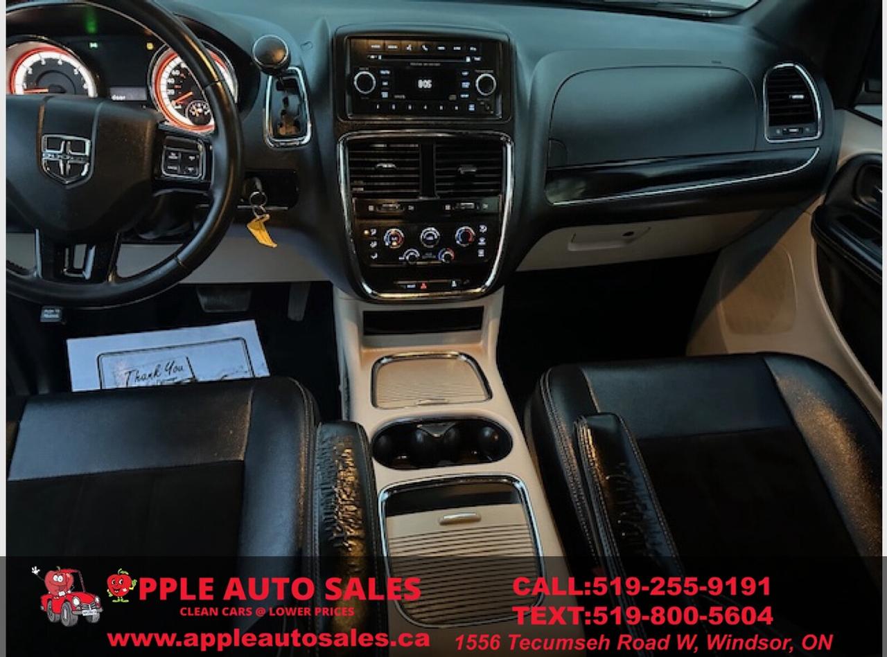 2016 Dodge Grand Caravan  Photo