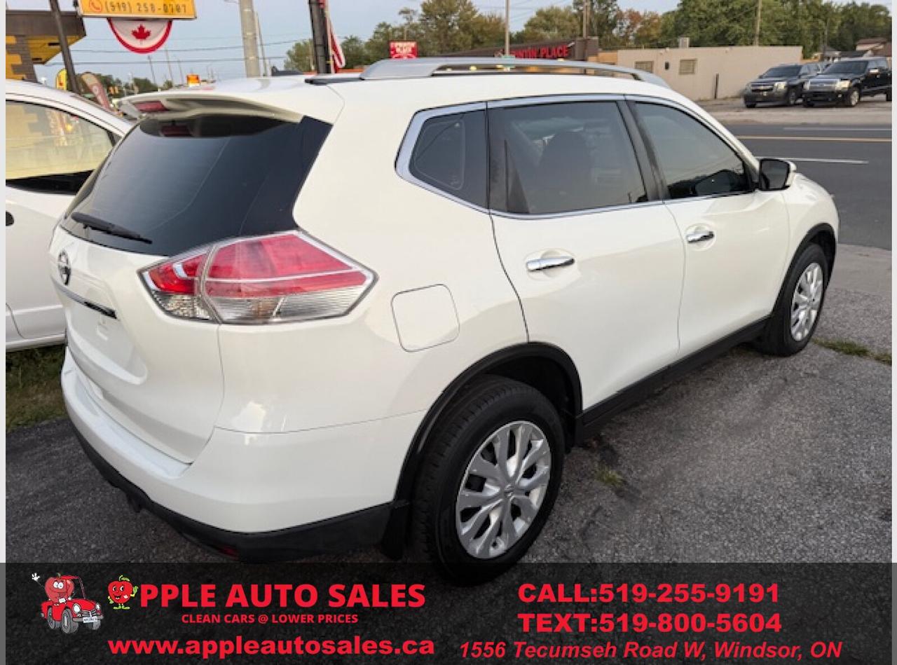 2016 Nissan Rogue SL Photo