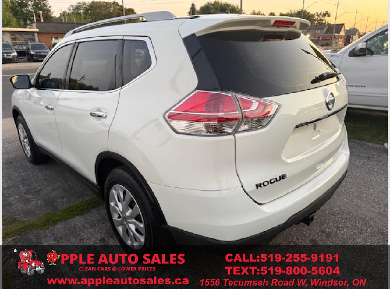 2016 Nissan Rogue SL Photo