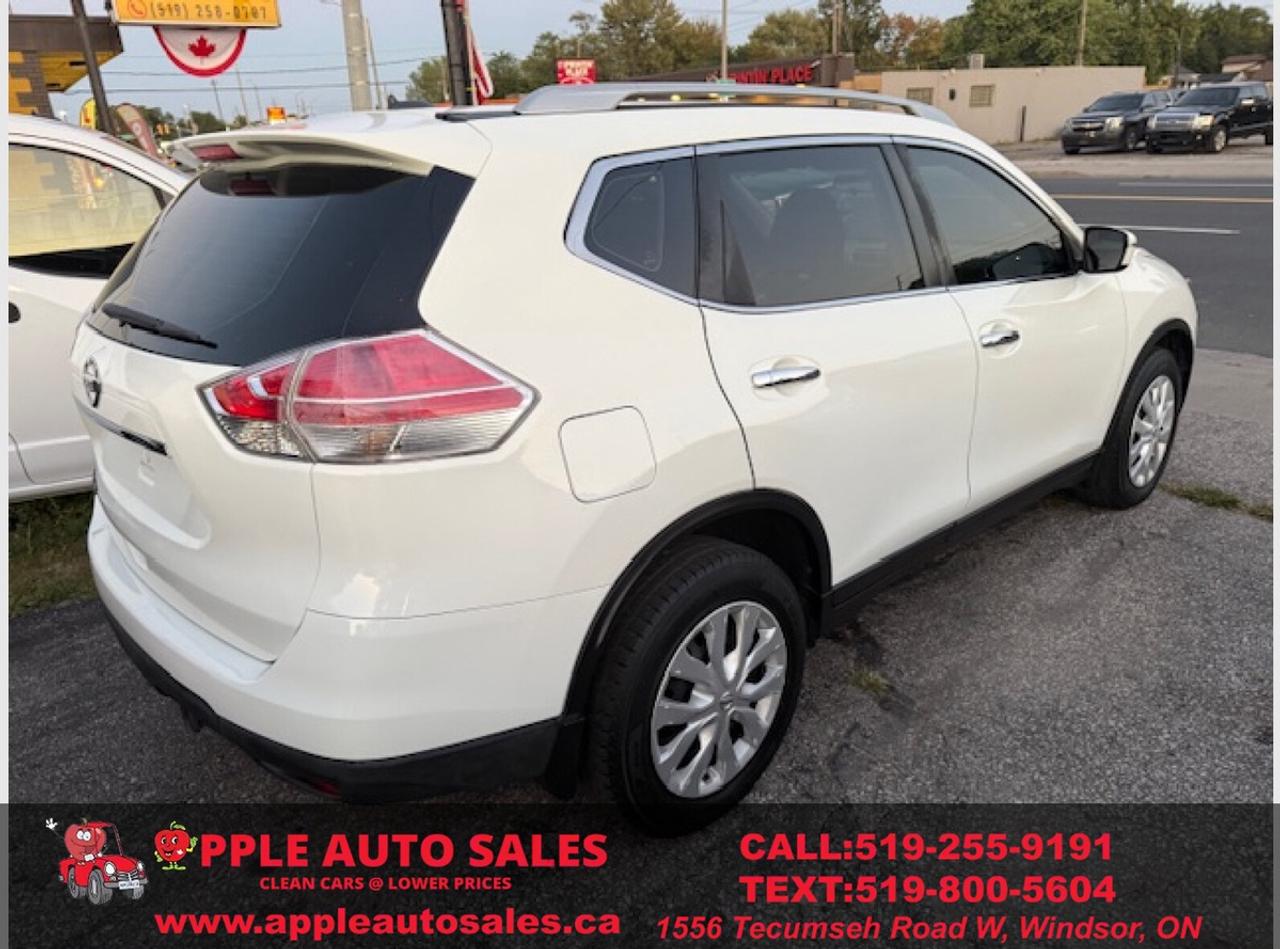 2016 Nissan Rogue SL Photo