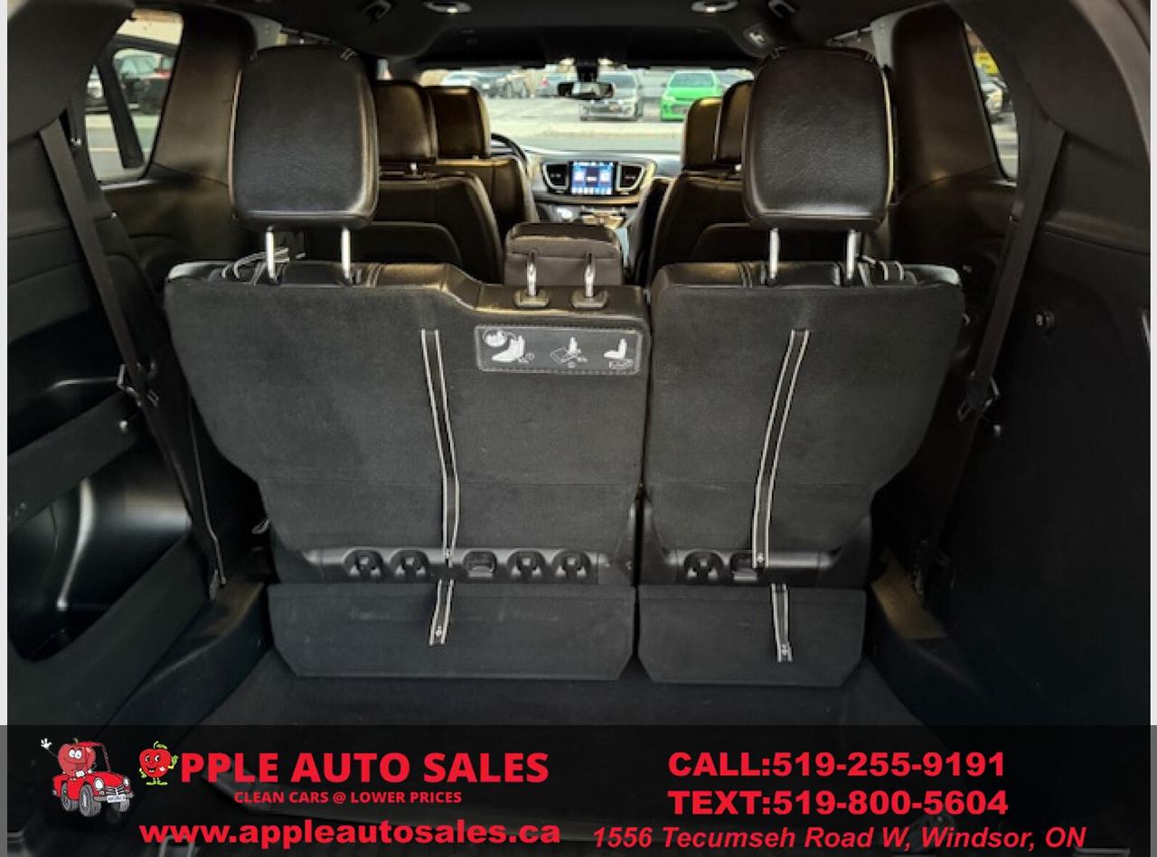 2018 Chrysler Pacifica Touring L Photo