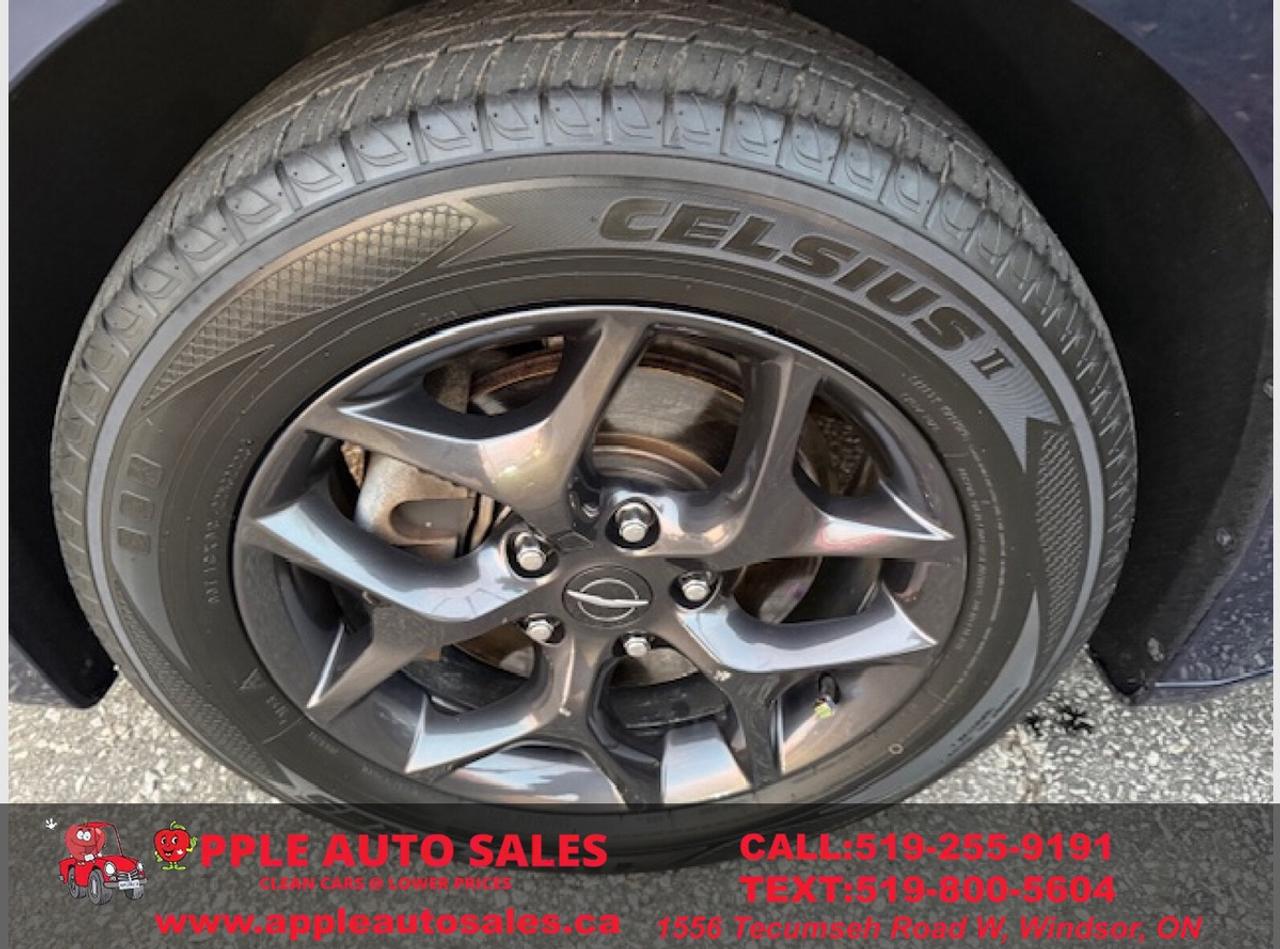 2018 Chrysler Pacifica Touring L Photo