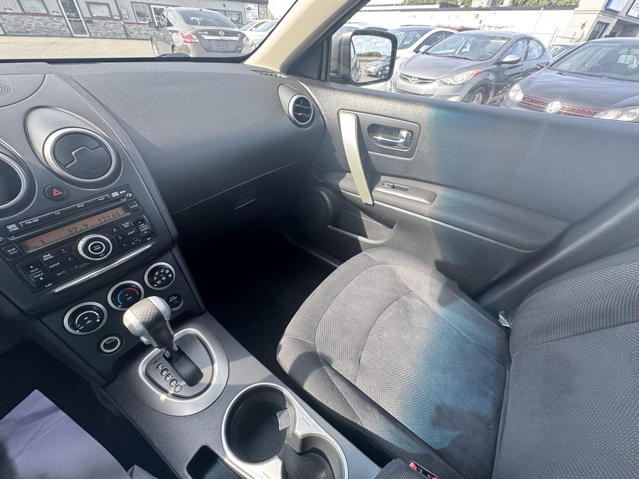 2011 Nissan Rogue S Photo