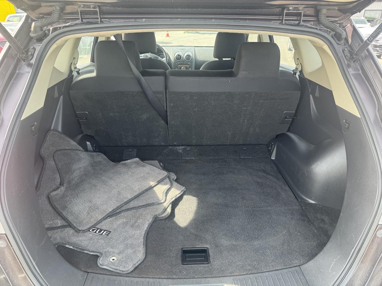 2011 Nissan Rogue S Photo