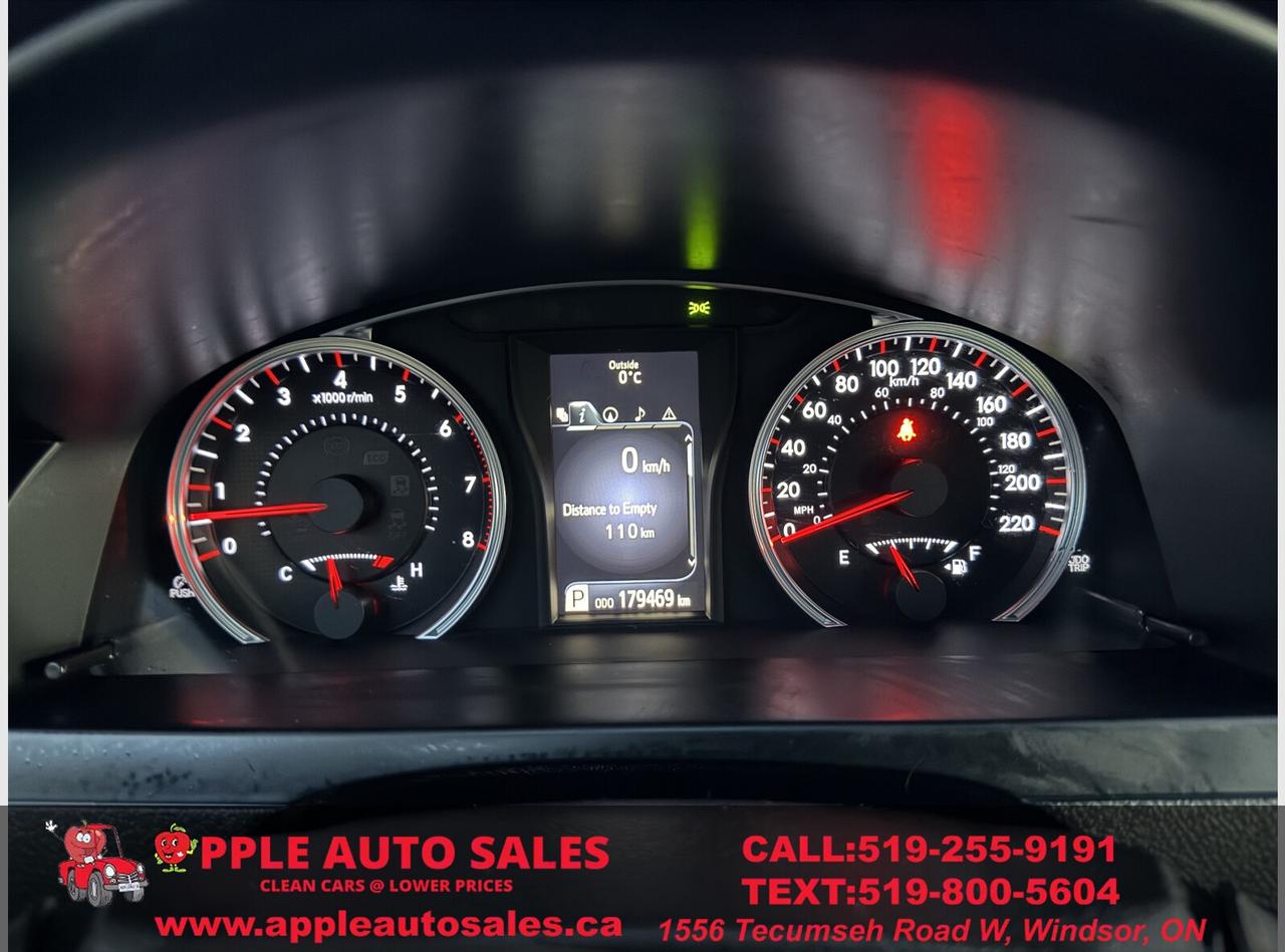 2016 Toyota Camry XSE Photo