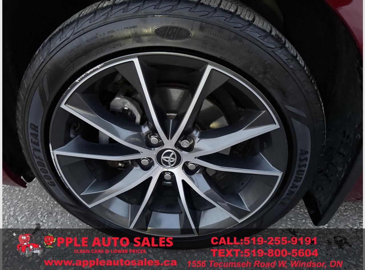 2016 Toyota Camry XSE Photo