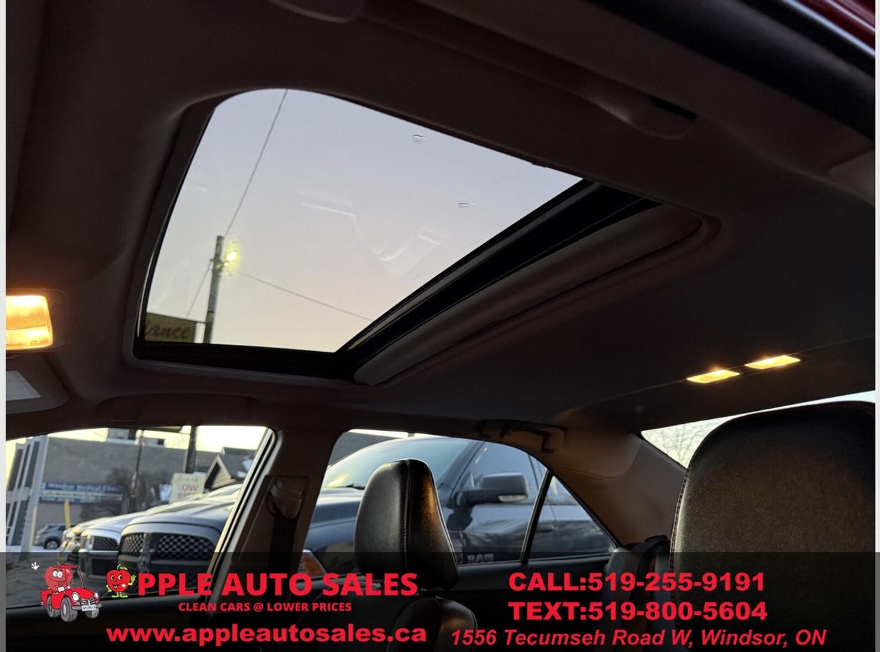 2016 Toyota Camry XSE Photo