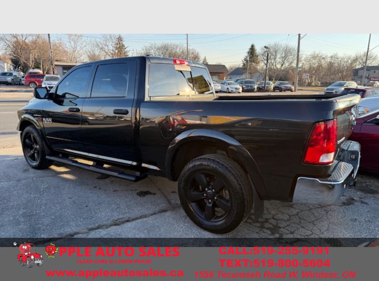 2016 RAM 1500 SLT Photo