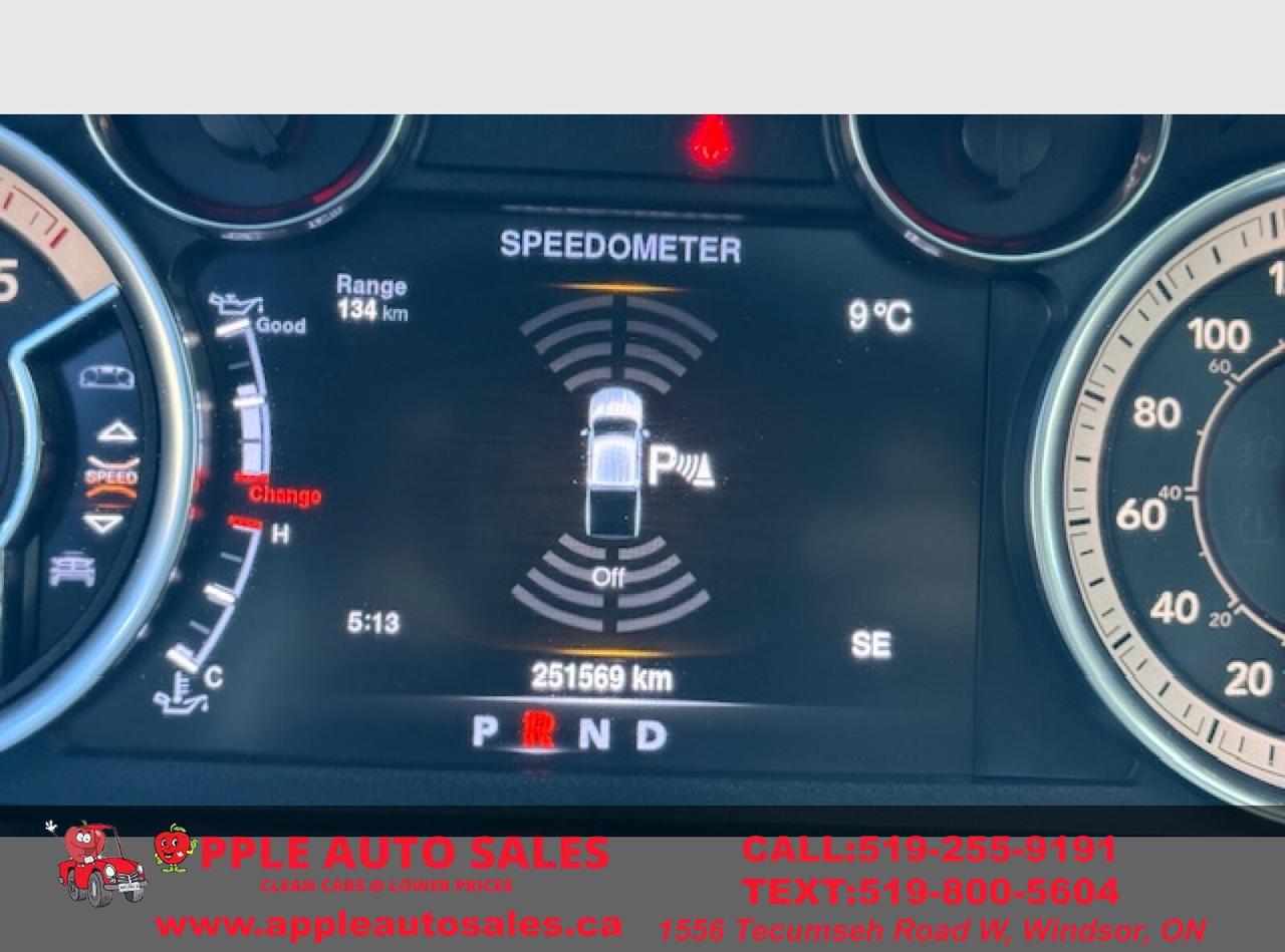 2016 RAM 1500 SLT Photo