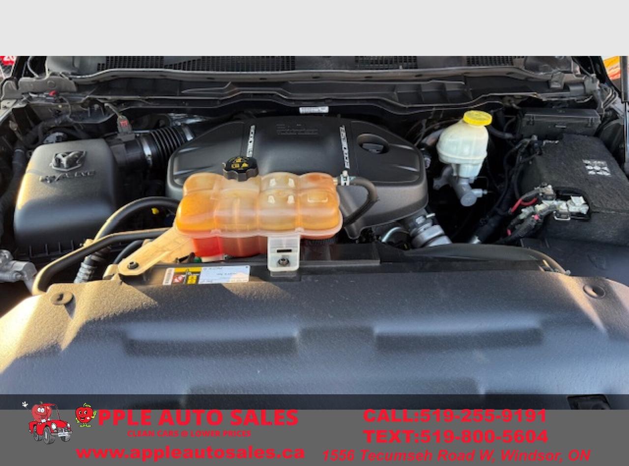 2016 RAM 1500 SLT Photo