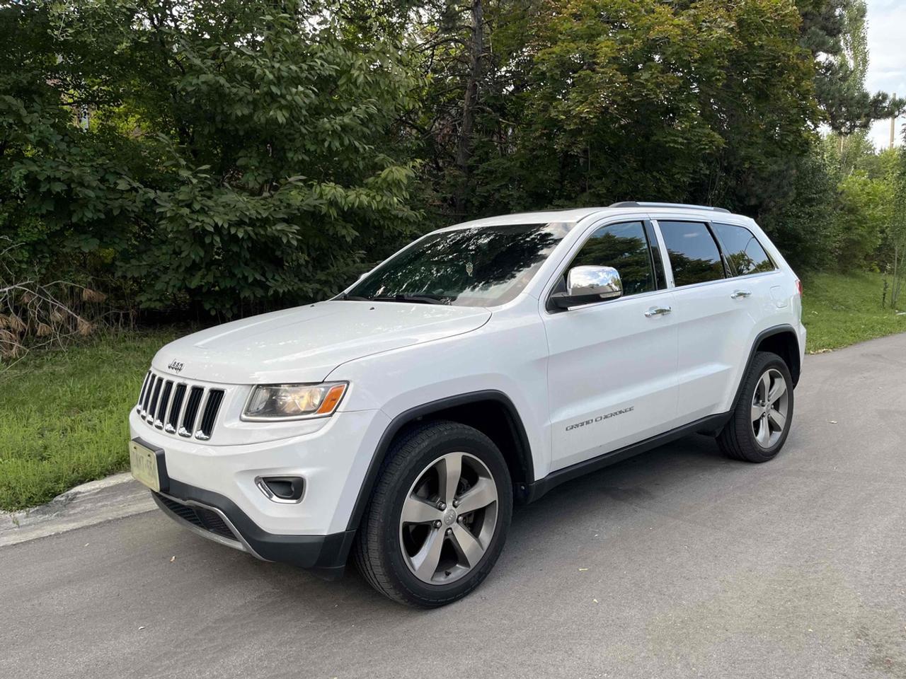 2016 Jeep Grand Cherokee Limited Photo2