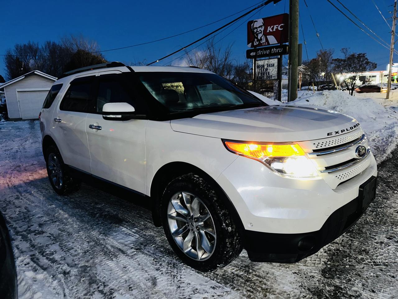 2013 Ford Explorer LIMITED Photo2