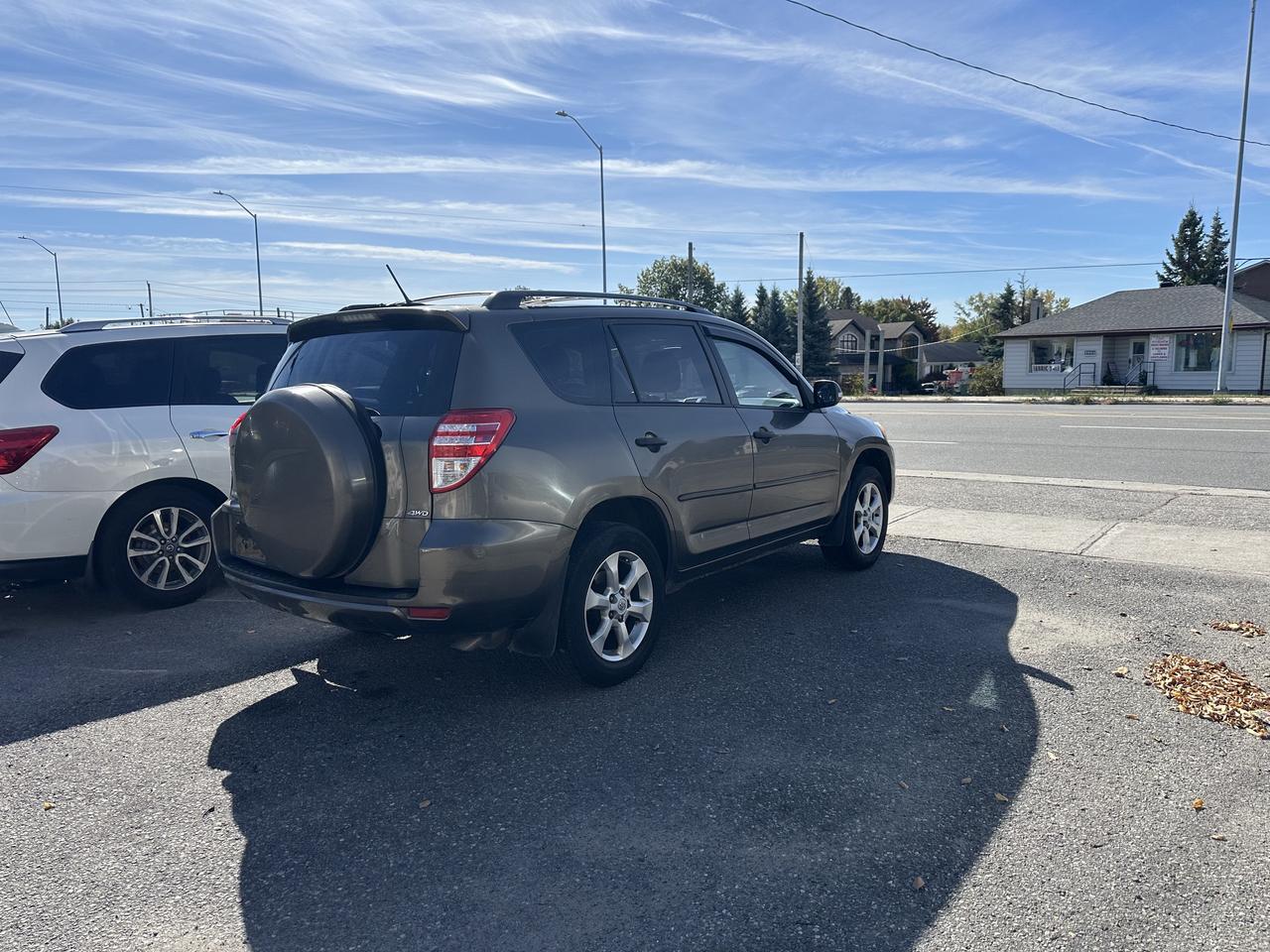 2009 Toyota RAV4 Base I4 Photo3