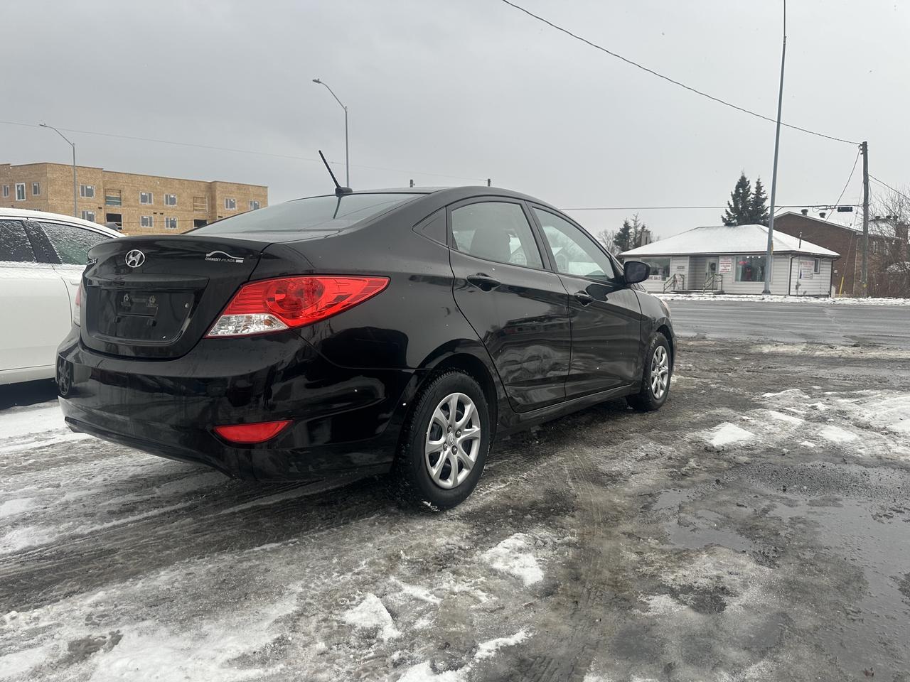2014 Hyundai Accent GLS Photo3