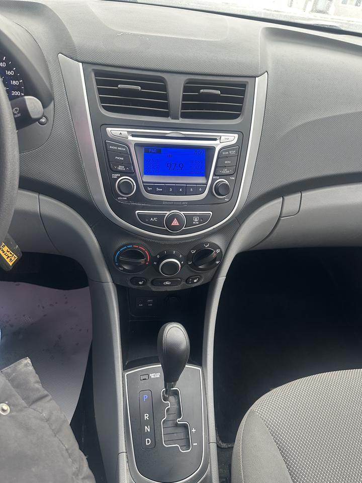 2014 Hyundai Accent GLS Photo
