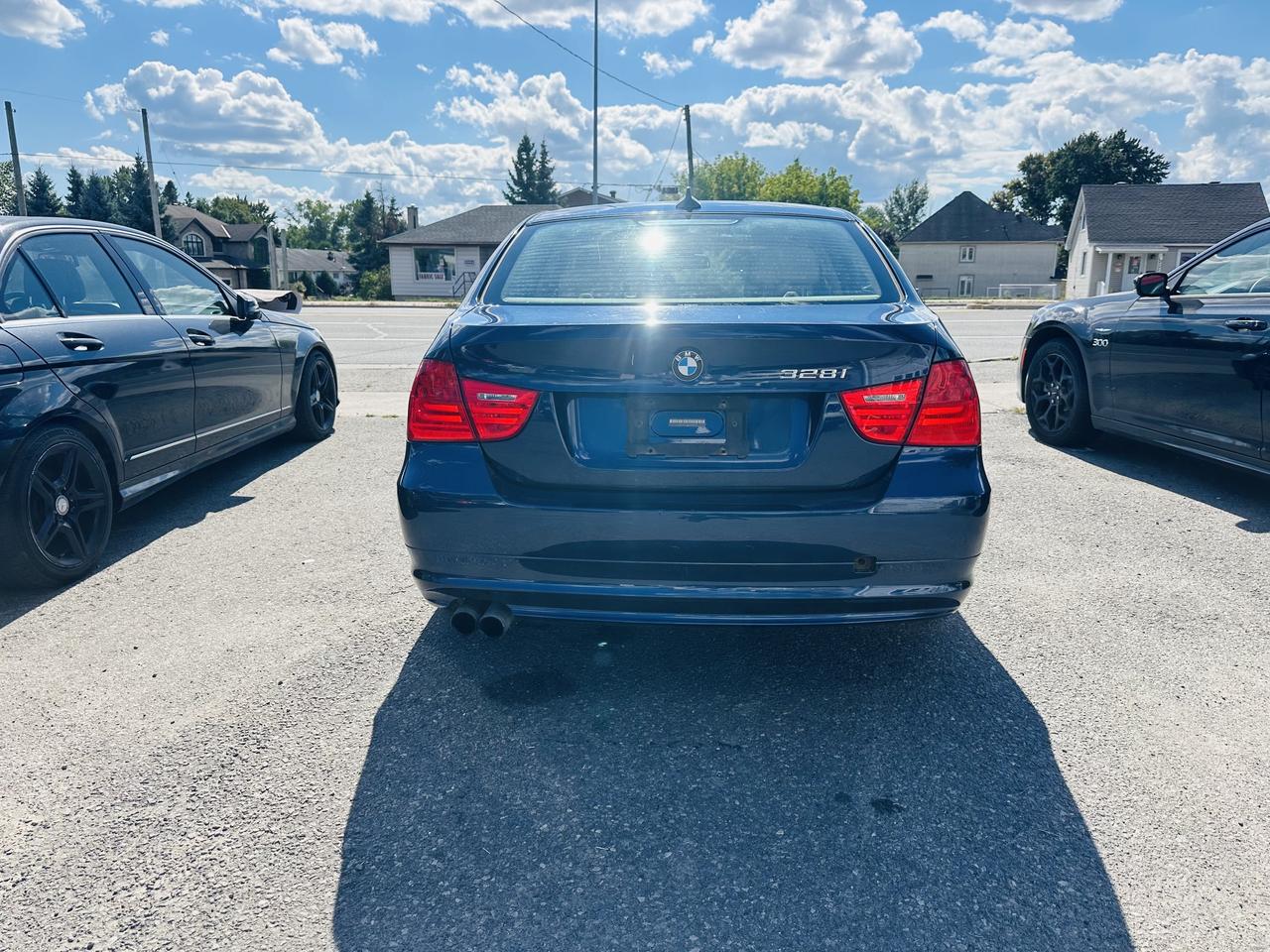 2011 BMW 3-Series 328i xDrive Photo