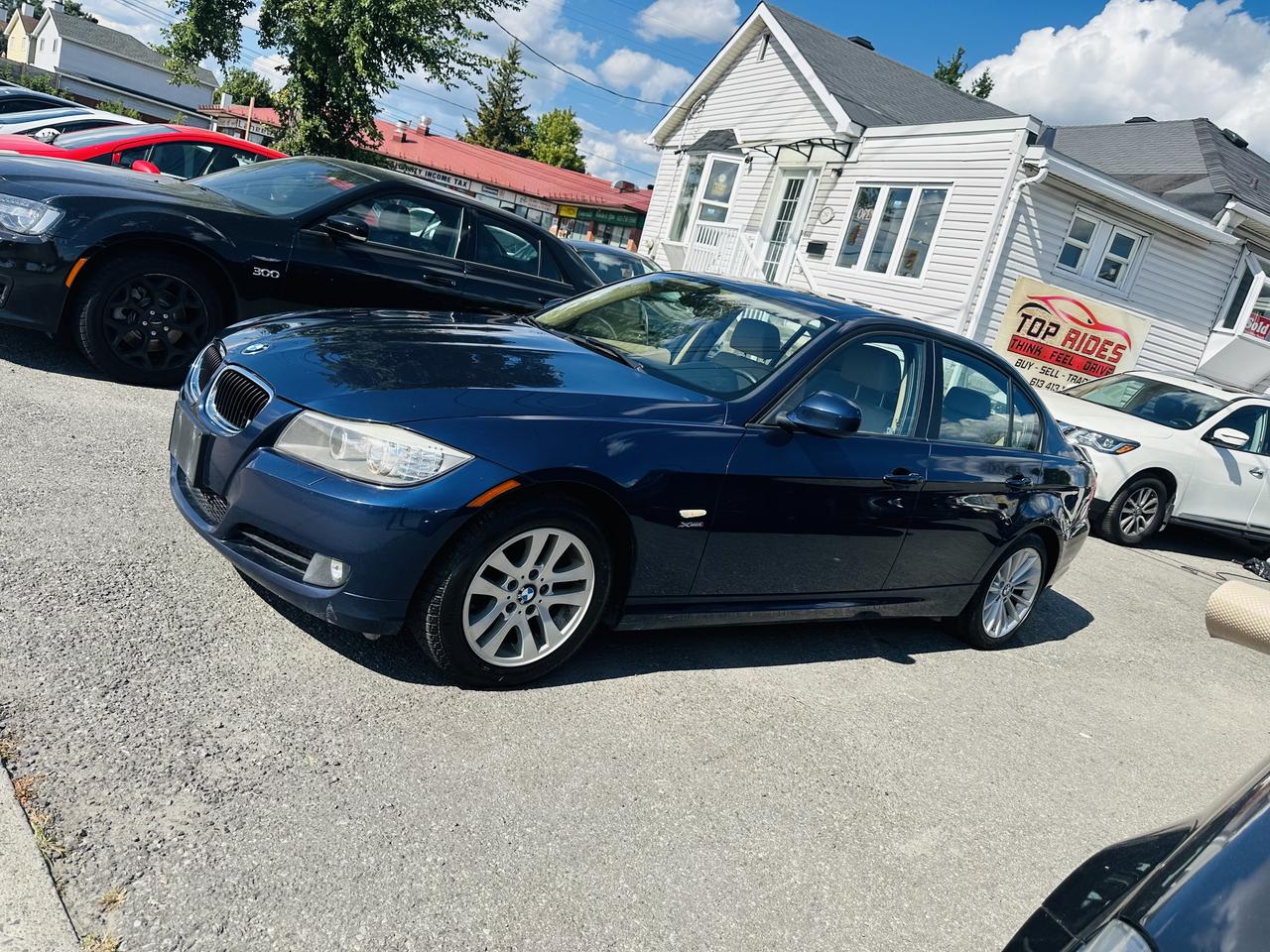 2011 BMW 3-Series 328i xDrive Photo2