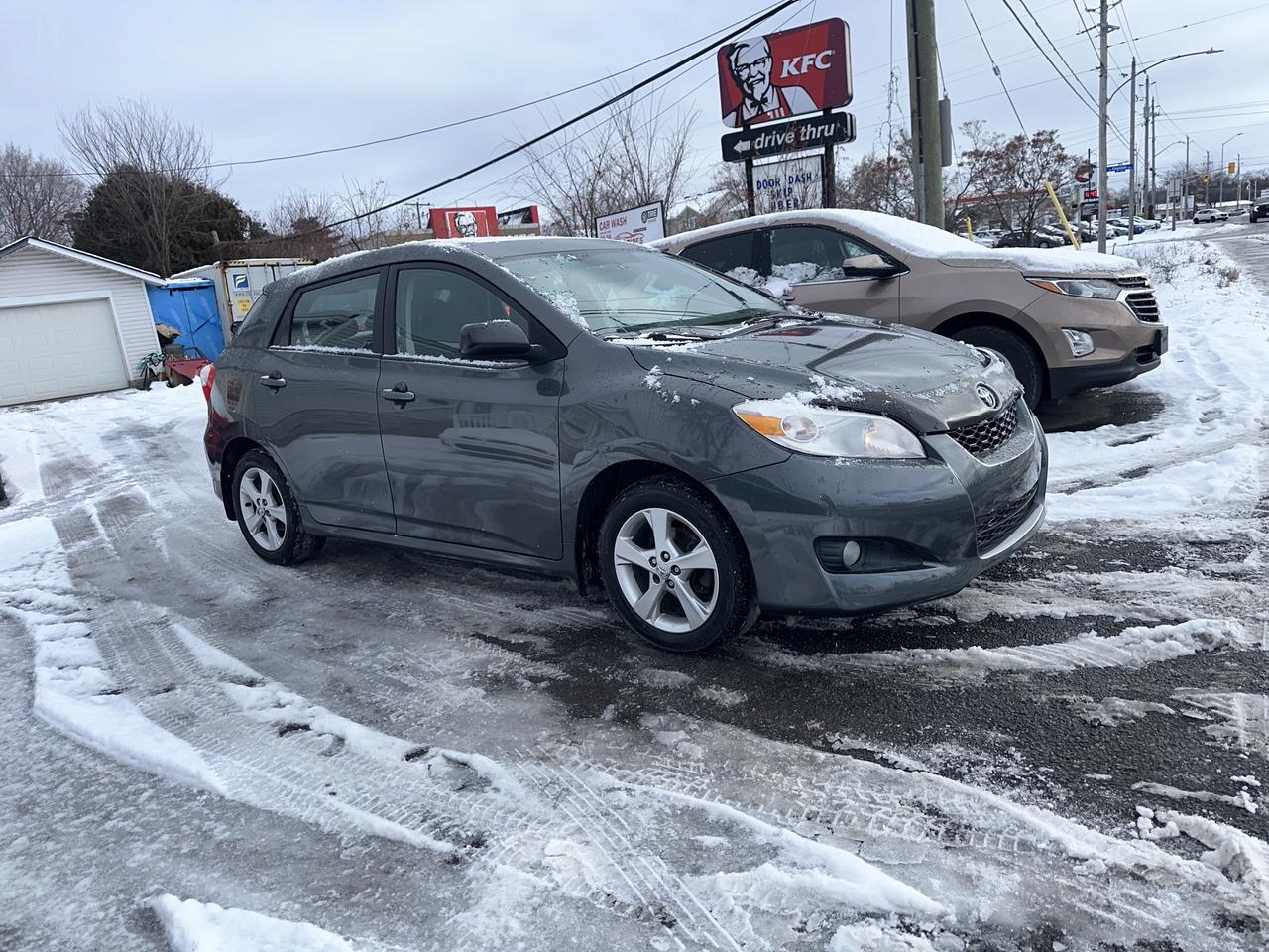 2014 Toyota Matrix LE Photo