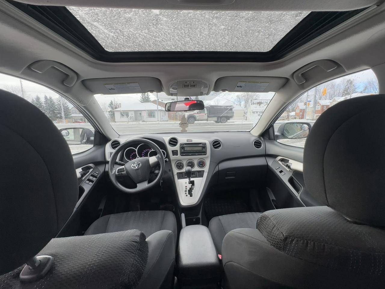 2014 Toyota Matrix LE Photo