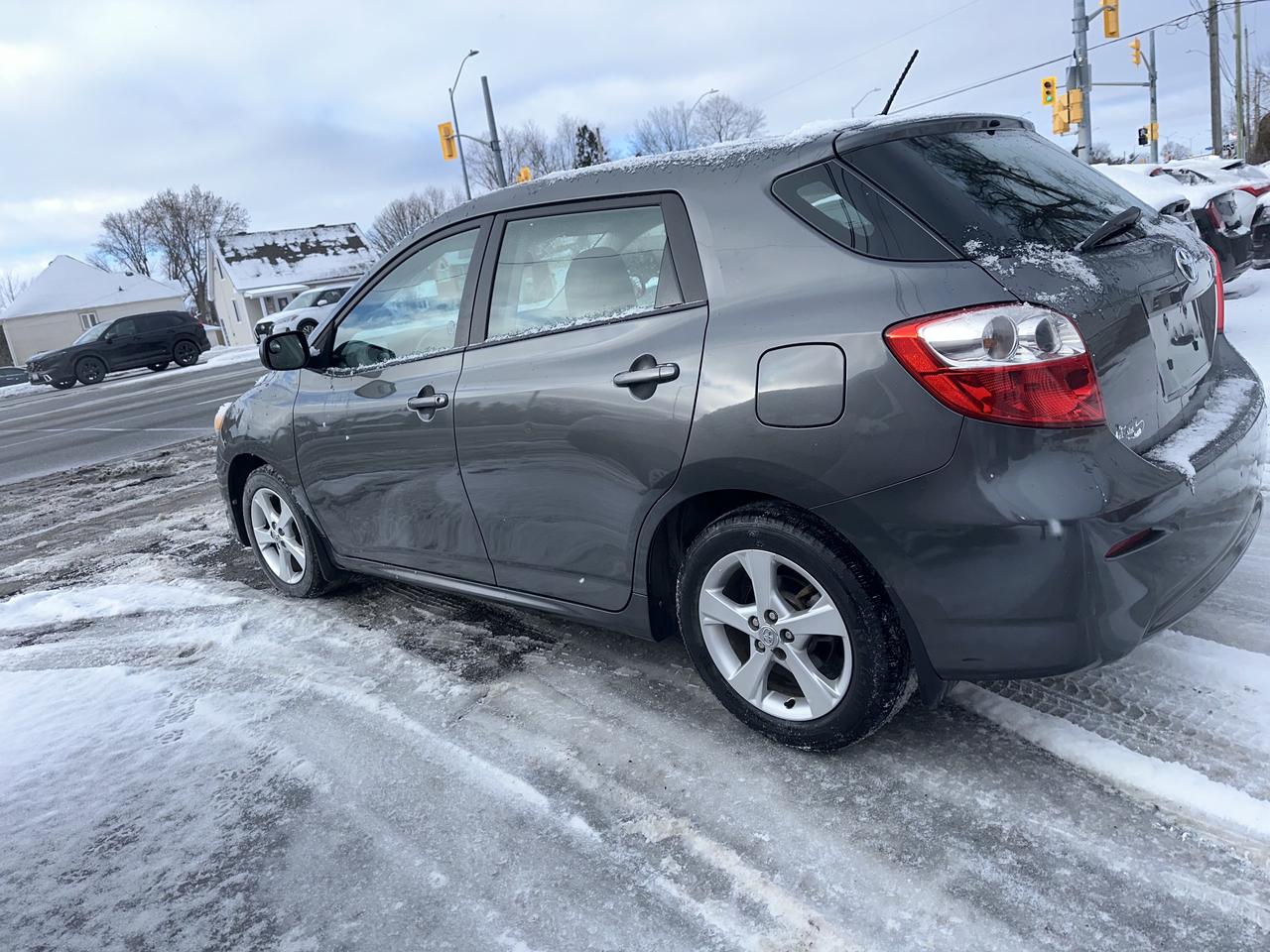 2014 Toyota Matrix LE Photo