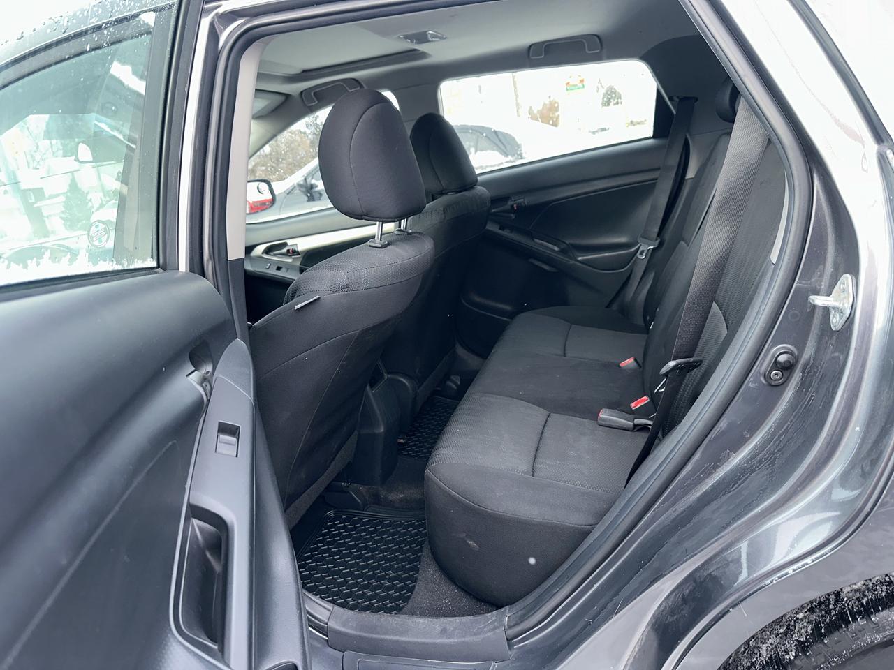 2014 Toyota Matrix LE Photo